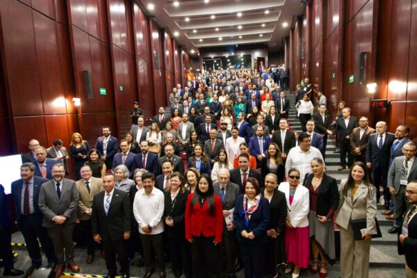 Personas asistentes al acto por el primer aniversario del Tribunal de Disciplina Judicial